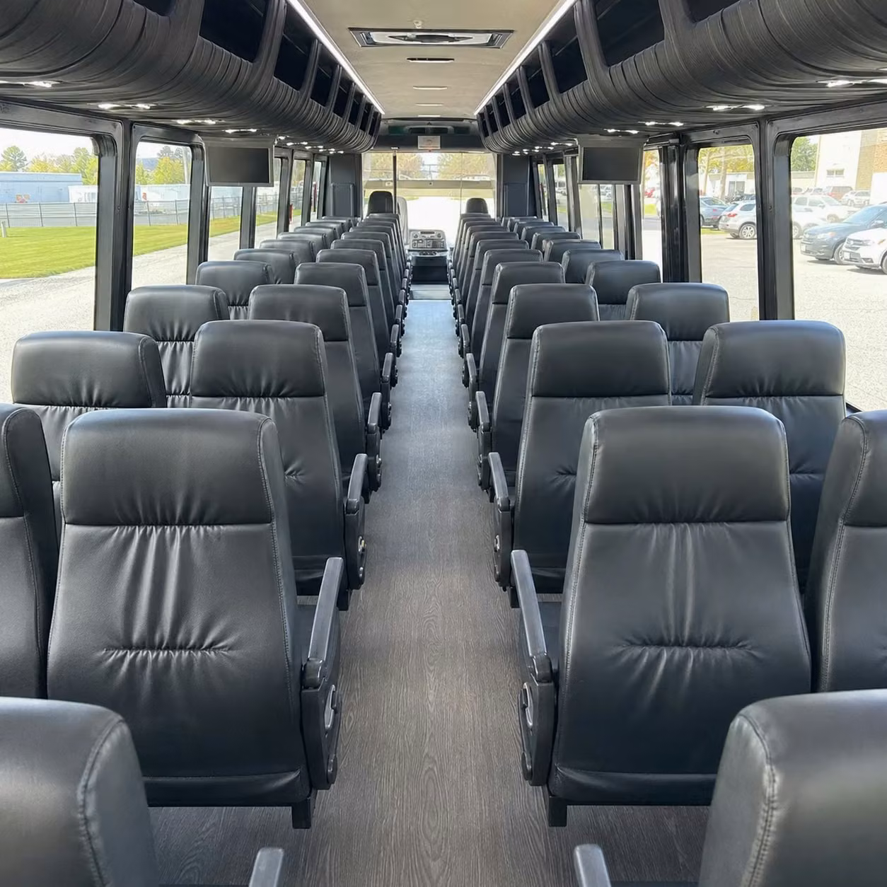parker 25 passenger minibus rental